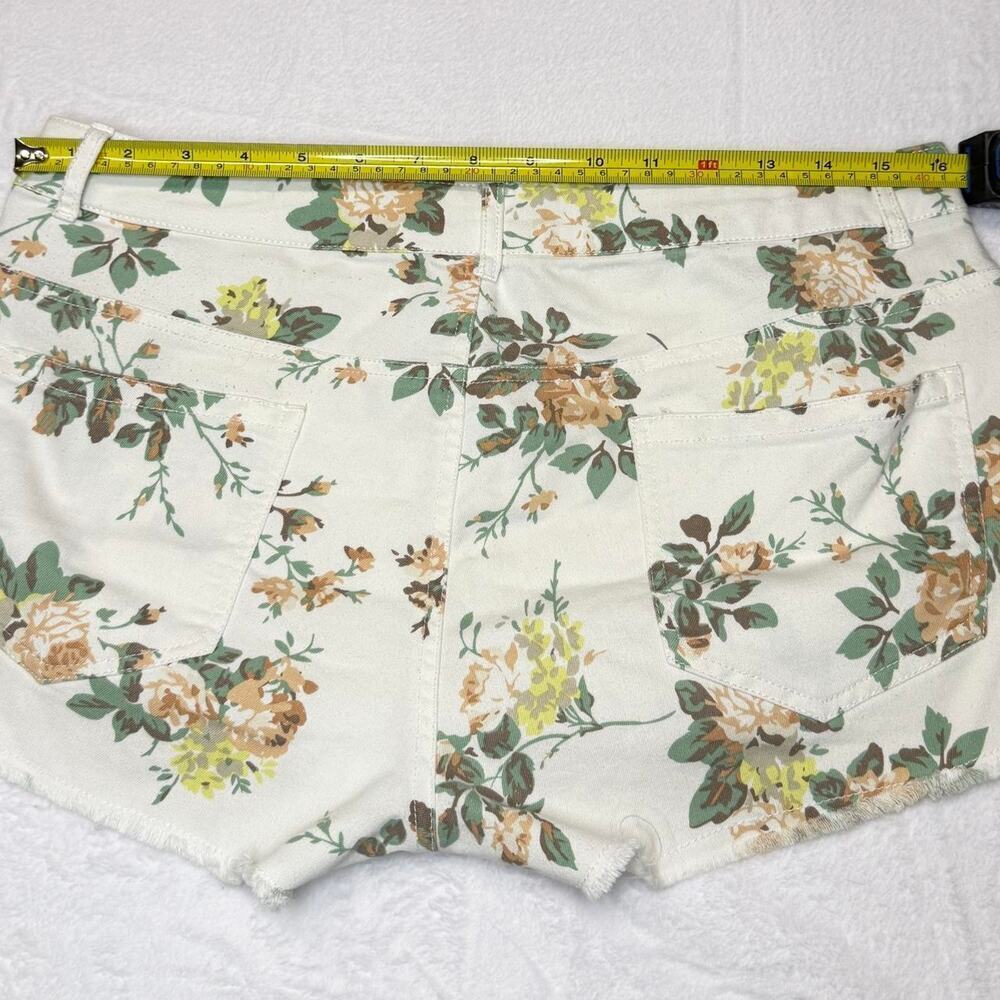 White floral shorts size l - Picture 3 of 5